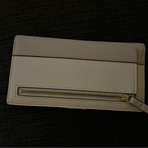 Kate spade Wallet - like new - Picture 2 of 3